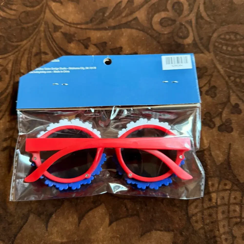 Flower kid sunglasses